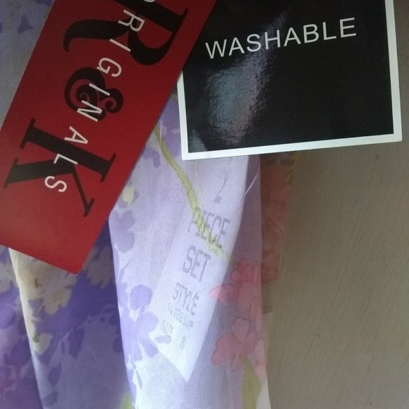 Two-Piece Floral Dress - Picture 4 of 9